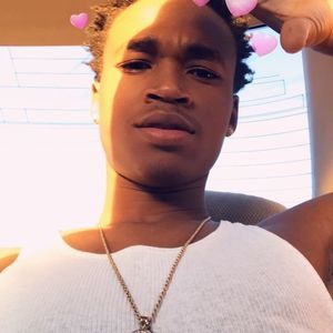 Meet your Posher, Lavelle